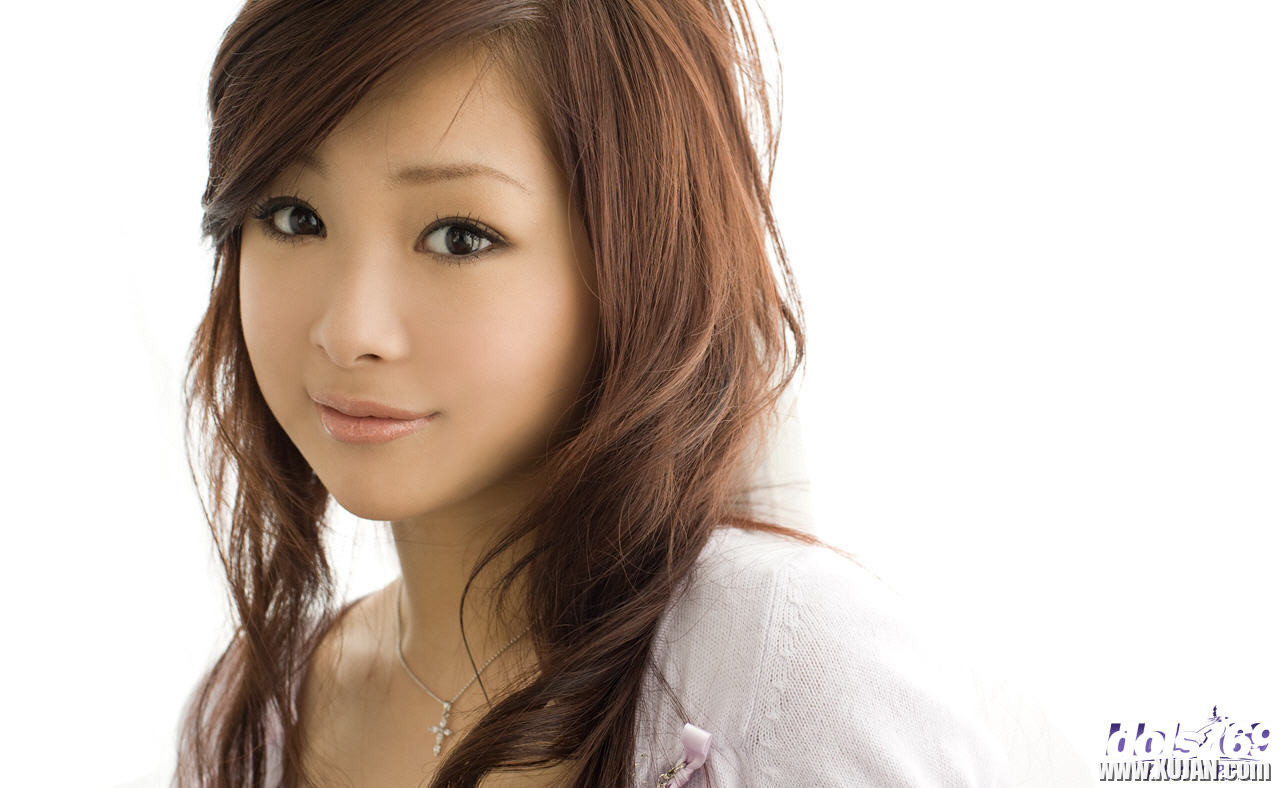 Japanese av idol Suzuka teasing in panties - Photo #1009979