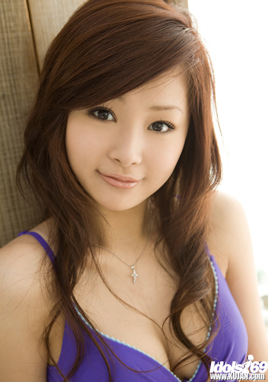 Japanese av idol Suzuka teasing in panties - Photo #1009985