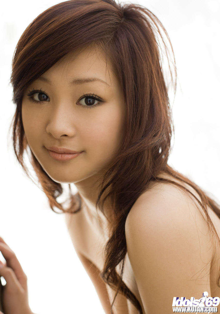 Japanese av idol Suzuka teasing in panties - Photo #1009991