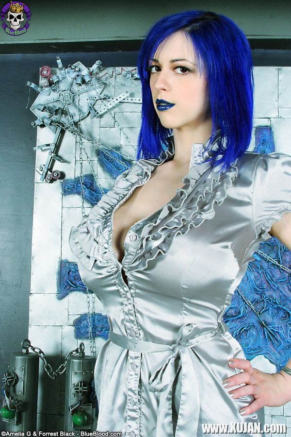 Big Breasted Gothic Babe Larkin Love Spread Wide Open - Photo #1016461