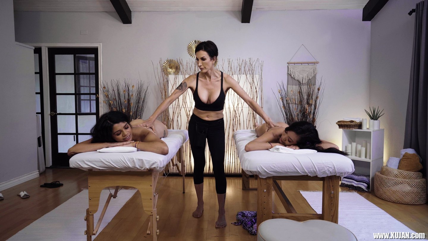 Vina Skyy Harley Haze and Shay Sights in lesbian threesome action - Photo #1016714