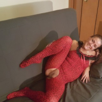 Lil Mama n bats ker karmir hovazi tpagrutyamb