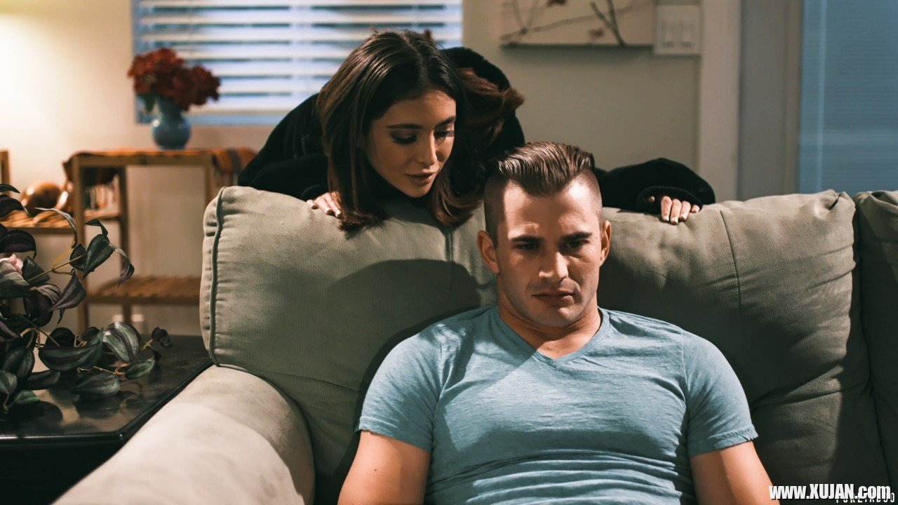 Jane Wilde enjoys threeway with hot Natalie Knight - Photo #1023877