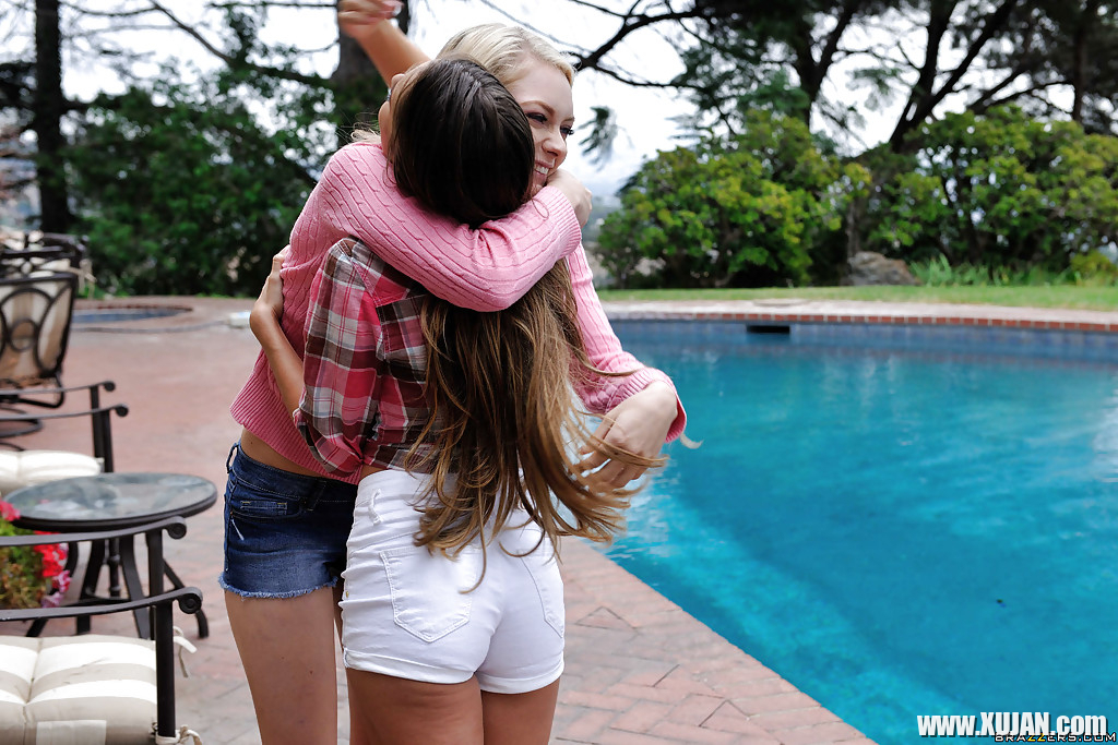Alli Rae and Cassidy Klein are playing with their big boobies - Photo #1027815