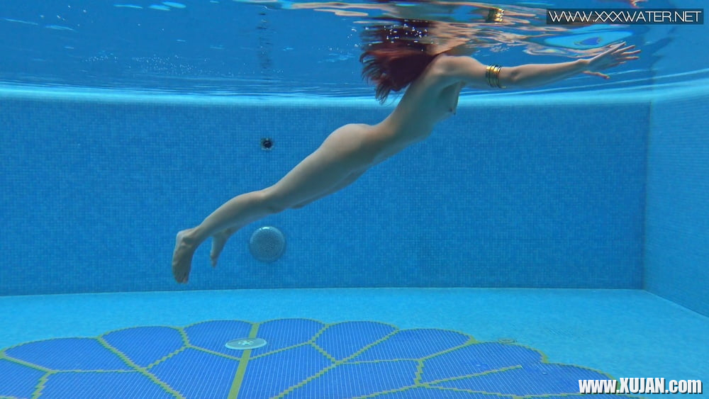 LIZI VOGUE UNDERWATER SWIMMING POOL - Photo #1030519