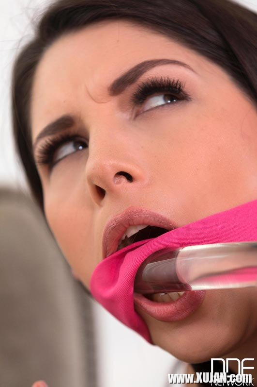 Abbie Cat stuffs Zafiras wet Panties in her Pussy - Photo #1033748
