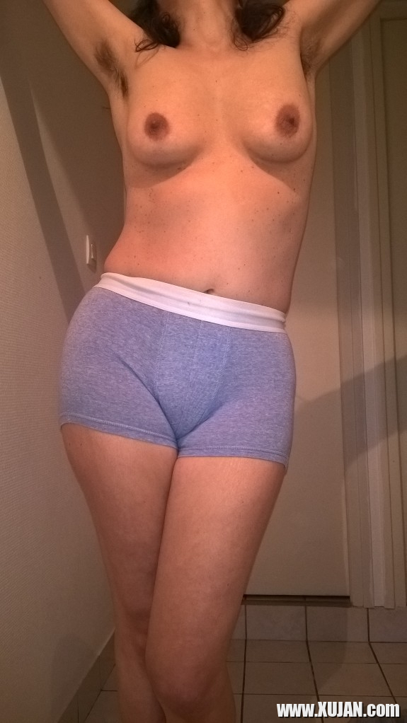 Mazot Milf In Boxer - Photo #1047595
