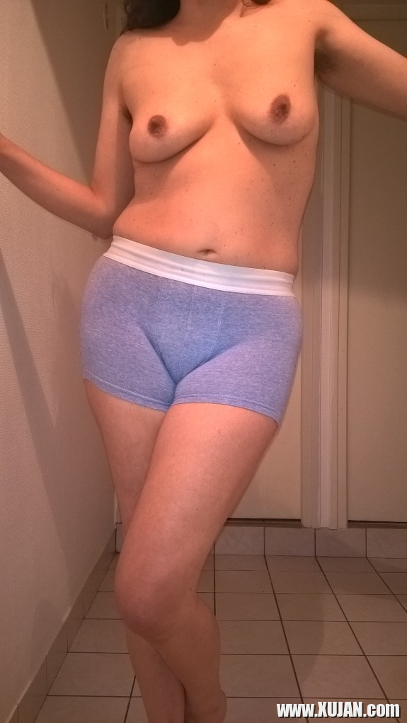 Mazot Milf In Boxer - Photo #1047597