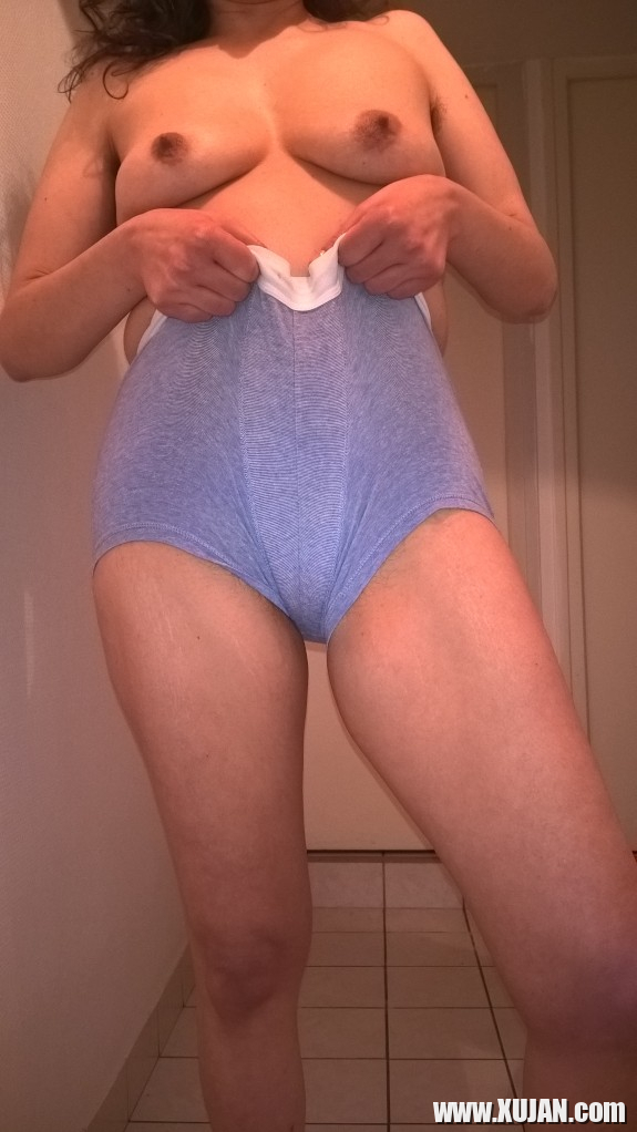 Mazot Milf In Boxer - Photo #1047598