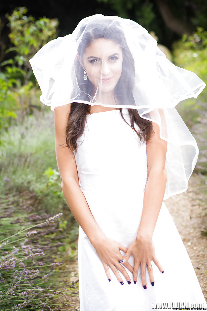Latina babe Carolina Abril caught in candid outdoors wedding dress photos - Photo #1051864