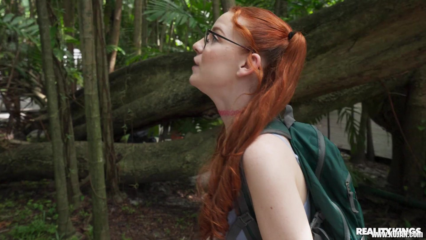 Roxie Sinner and Amy Quinn share a boner while camping - Photo #1052314