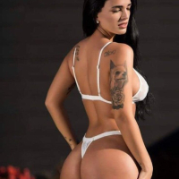 Claudia Bavel nude