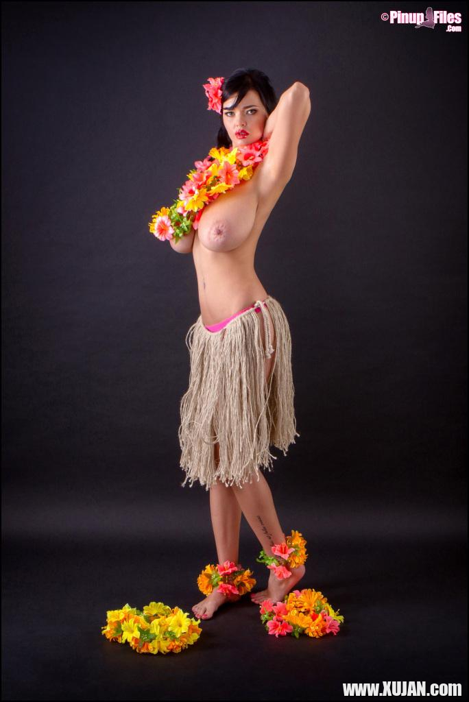 Busty model Sha Rizel is a very sexy hula girl - Photo #1057872