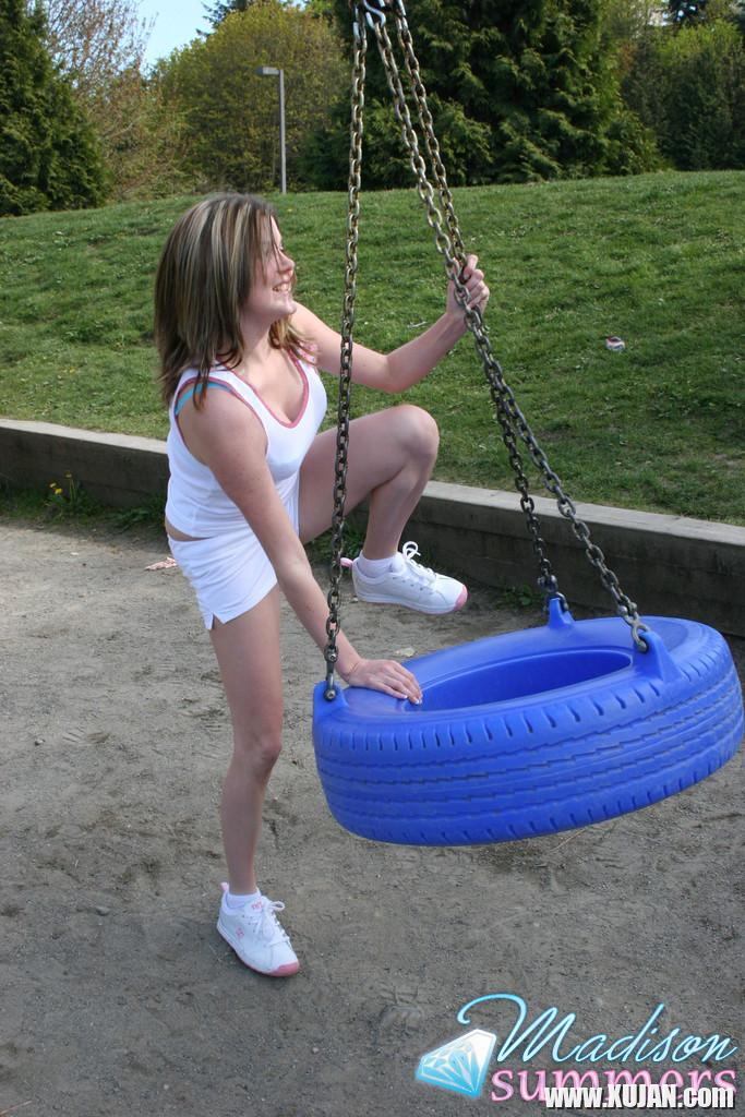 Pictures of teen model Madison Summers teasing at a park - Photo #1059443
