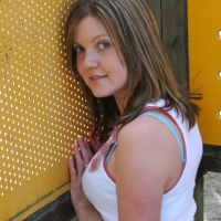 Pictures of teen model Madison Summers teasing at a park
