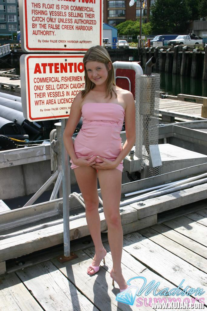 Pictures of Madison Summers flashing in public - Photo #1059574