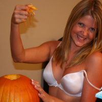 Pictures of Madison Summers getting ready for Halloween