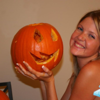 Pictures of Madison Summers getting ready for Halloween