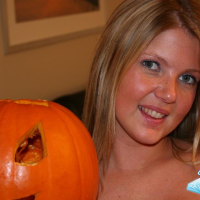 Pictures of Madison Summers getting ready for Halloween