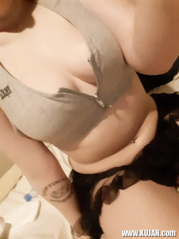 Im geghetsik jahel handerdzanqy Curvy milf - Photo #1062604