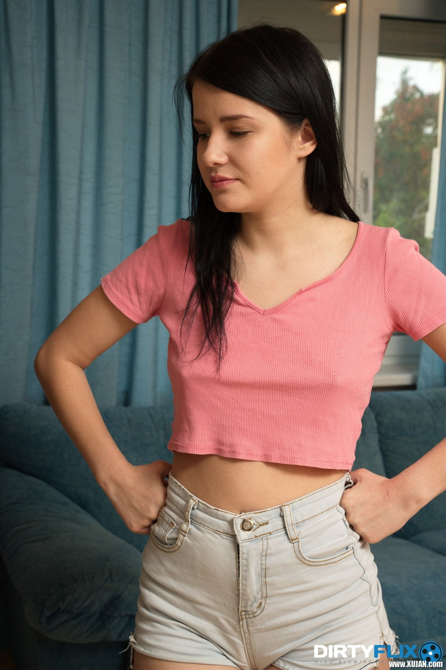 Seductive young chick Viola Weber fucks naive delivery boy - Photo #1073110