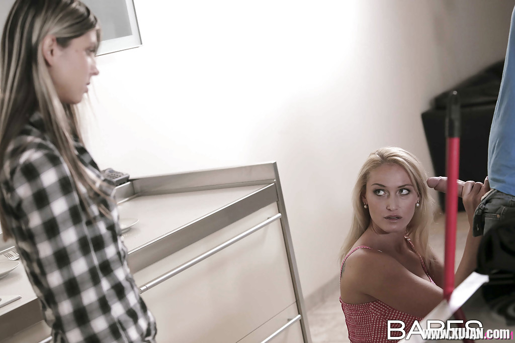 Threesome groupsex action features Gina Gerson and Kathia Nobili doing blowjob - Photo #1079896