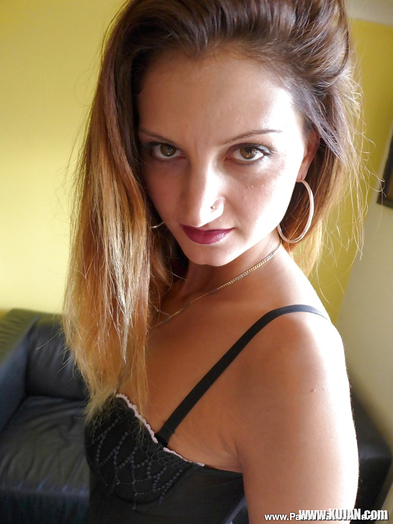 Nylon and lingerie attired European amateur Eva Johnson baring bald cunt - Photo #1086775