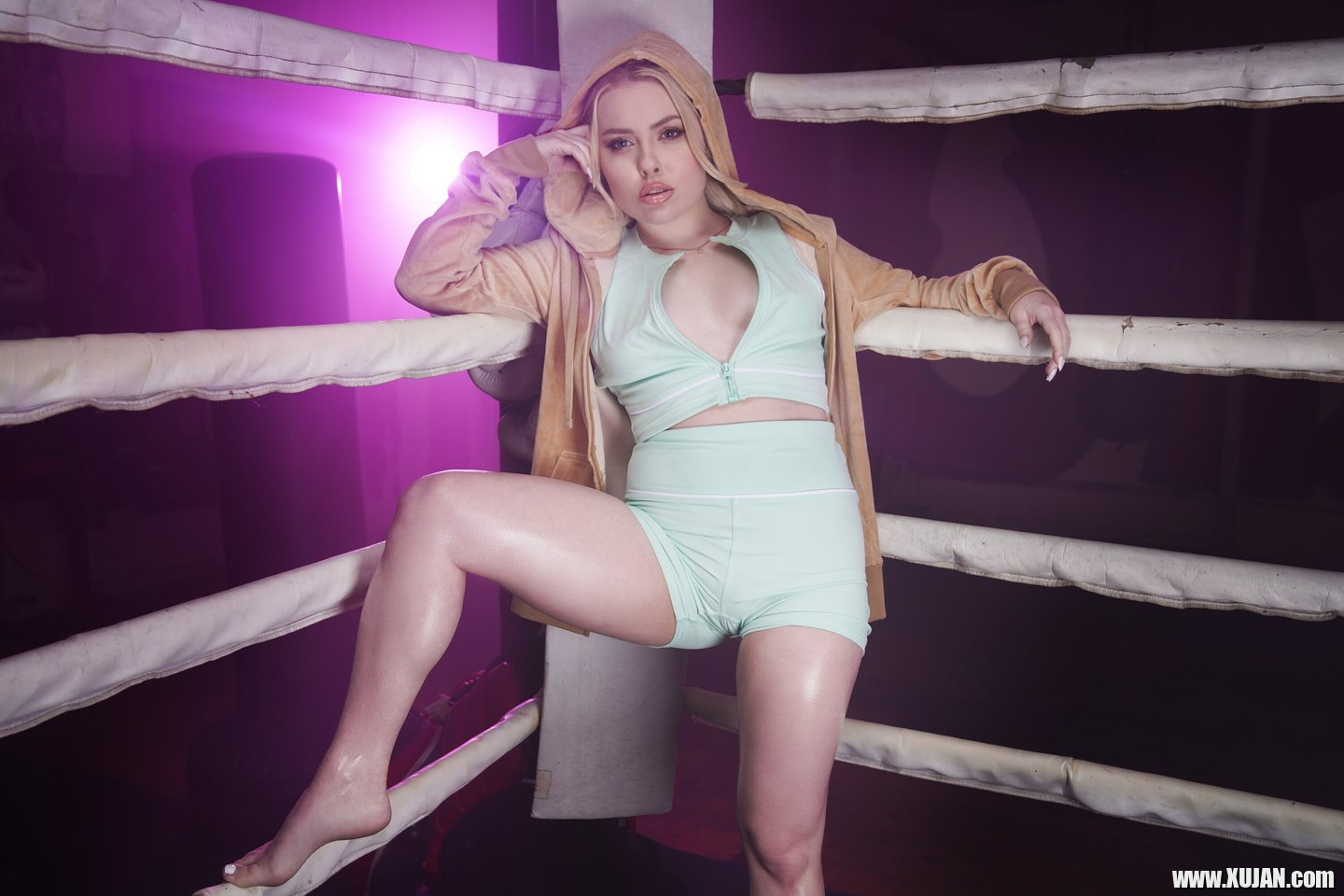Sexy lesbians Charlotte Sins and Haley Spades scissoring the boxing ring - Photo #1087561