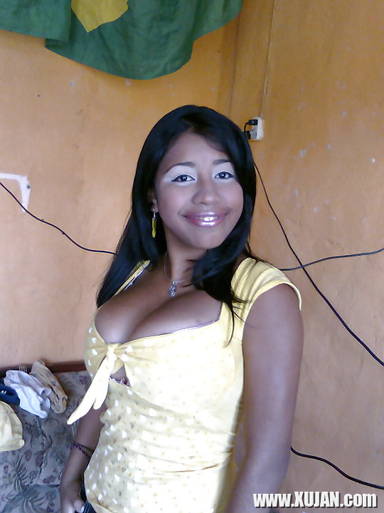 Busty Brazilian Rebecca - Photo #1089014