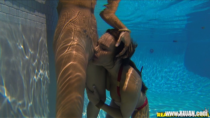 Celeste Star Malena Morgan and Teal Conrad playing in pool - Photo #1091347