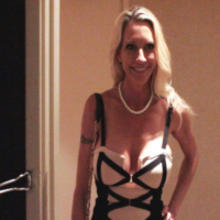 Escort Emma Starr arrives for her Date in sexy Lingerie