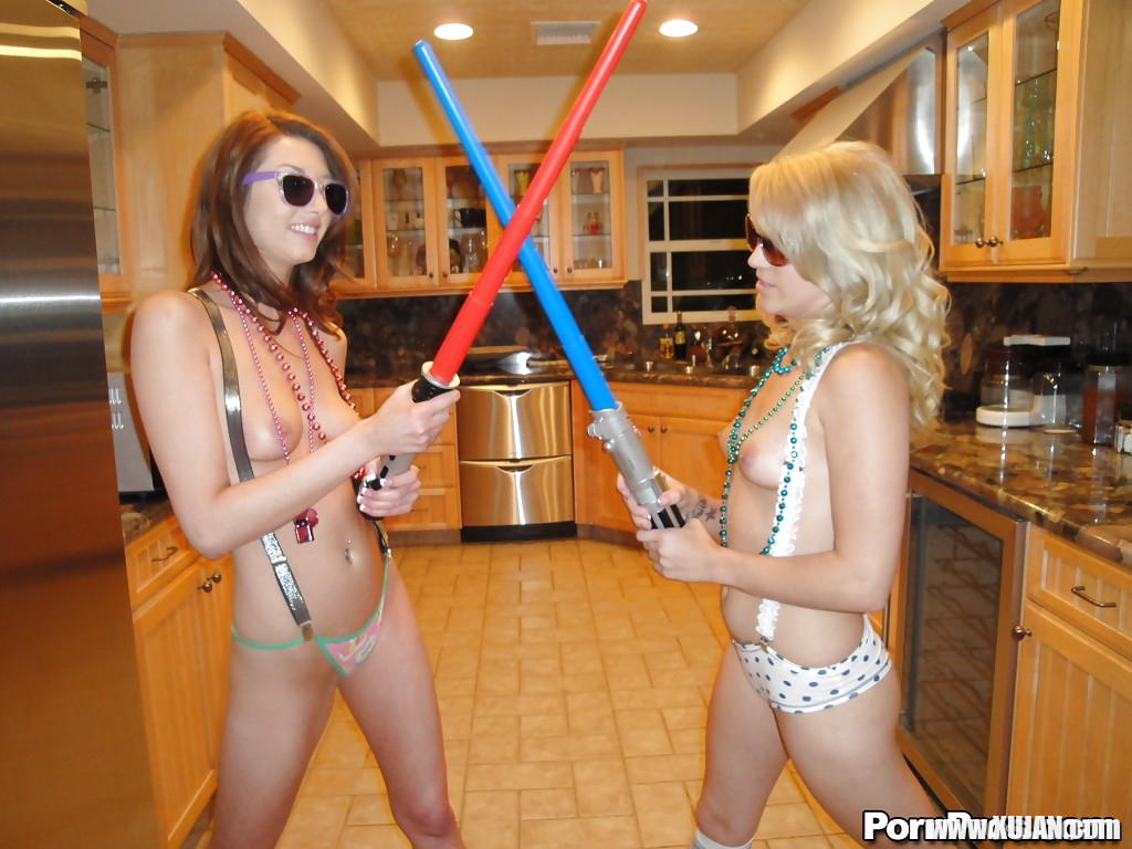 Gia Love and Teagan Summers dashing roleplay nudity lesbian moments - Photo #1109505