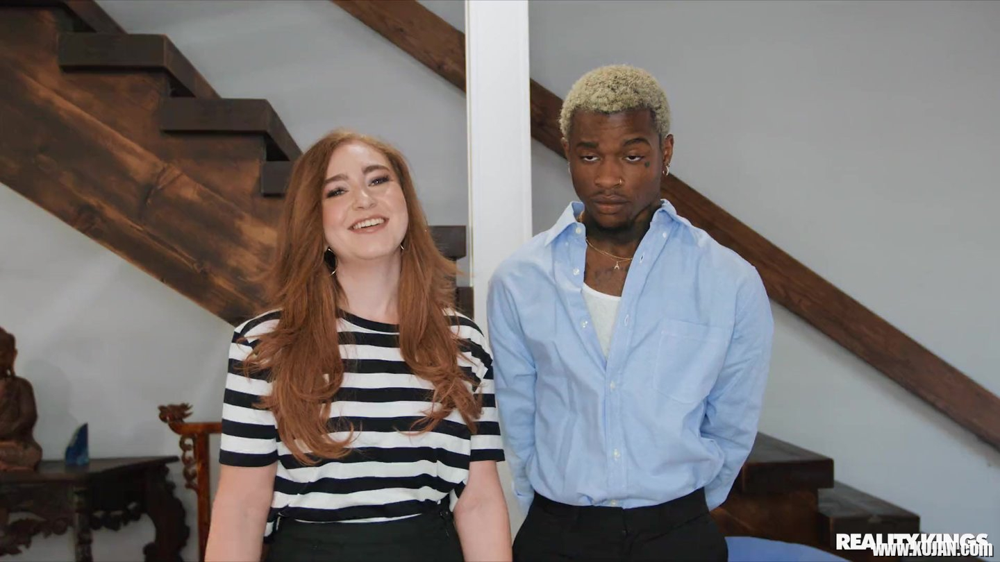 Kinky bitch Callie Black spreads wide for a big black schlong - Photo #1115622