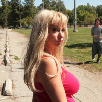 Sexy pornstar Isabella Rossa up close and personal