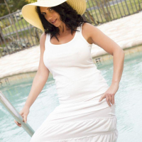 Brooklyn Avery gets all soaking wet for you in her white dress