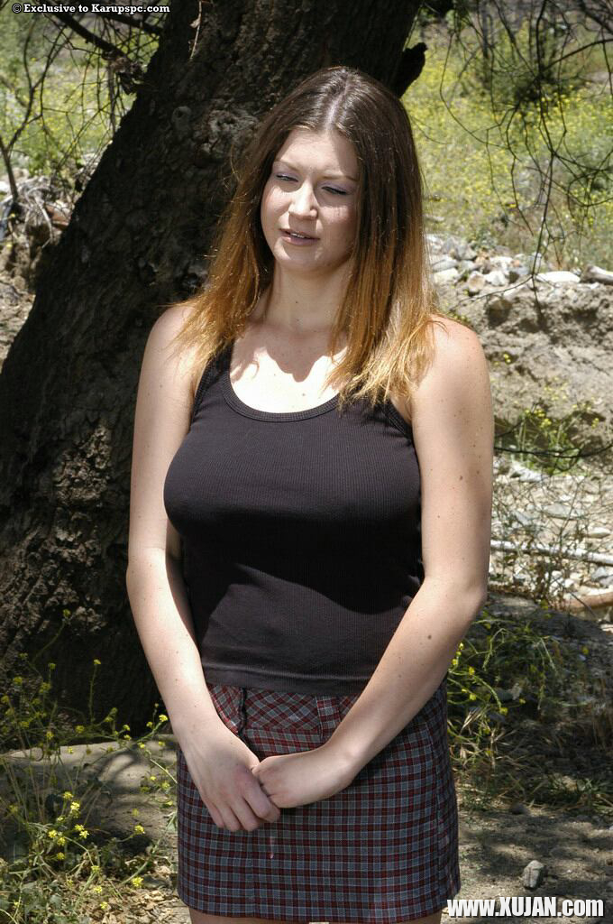 Content and happy amateur fatty Sara Stone lifts her skirt up - Photo #1128428