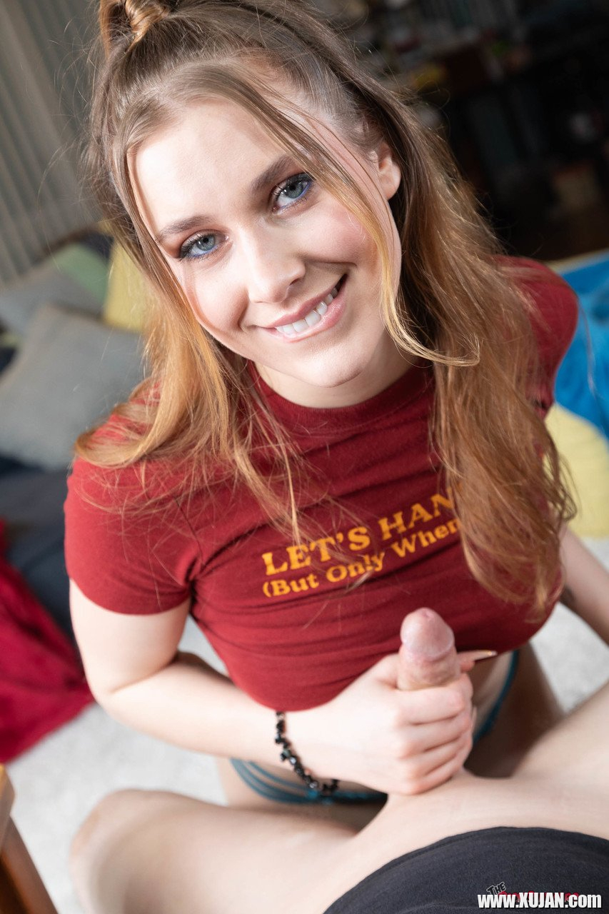 Lovely girl Fiona Sprouts sits her hairy cunt on a dick - Photo #1129274