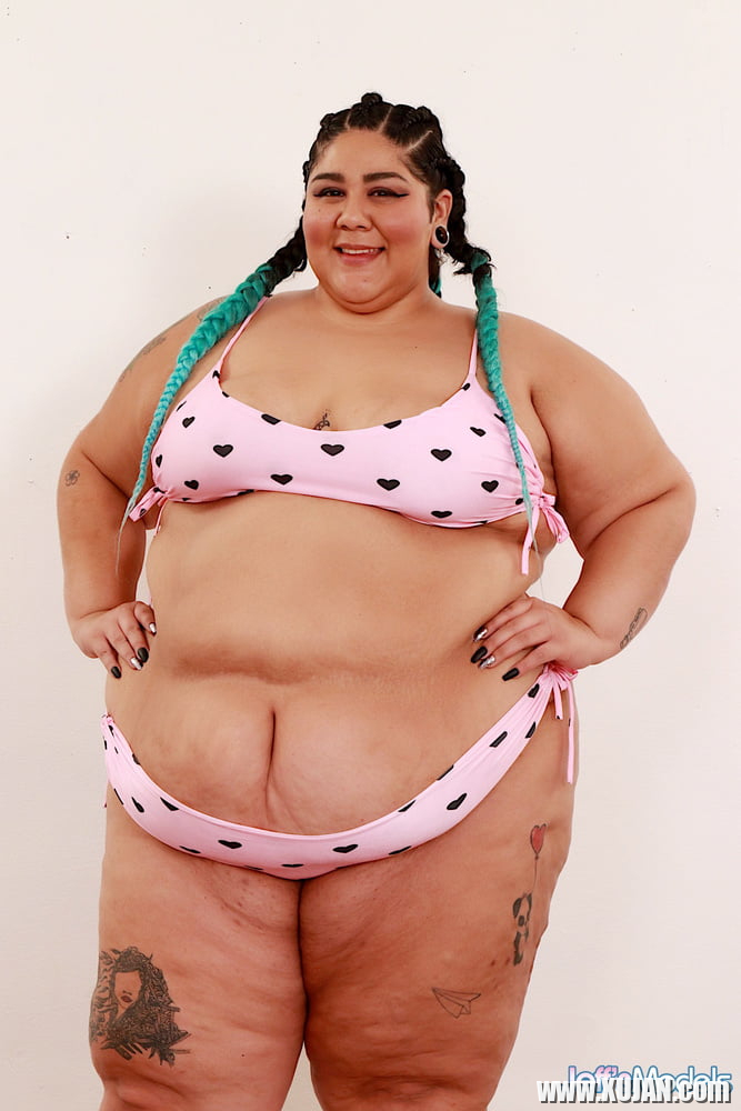 Fat n sexy BBW Crystal Blue enjoys pussy pounding - Photo #1140277