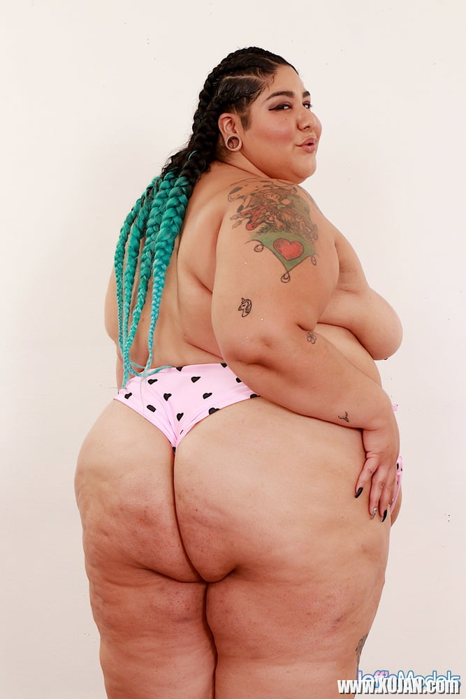 Fat n sexy BBW Crystal Blue enjoys pussy pounding - Photo #1140280