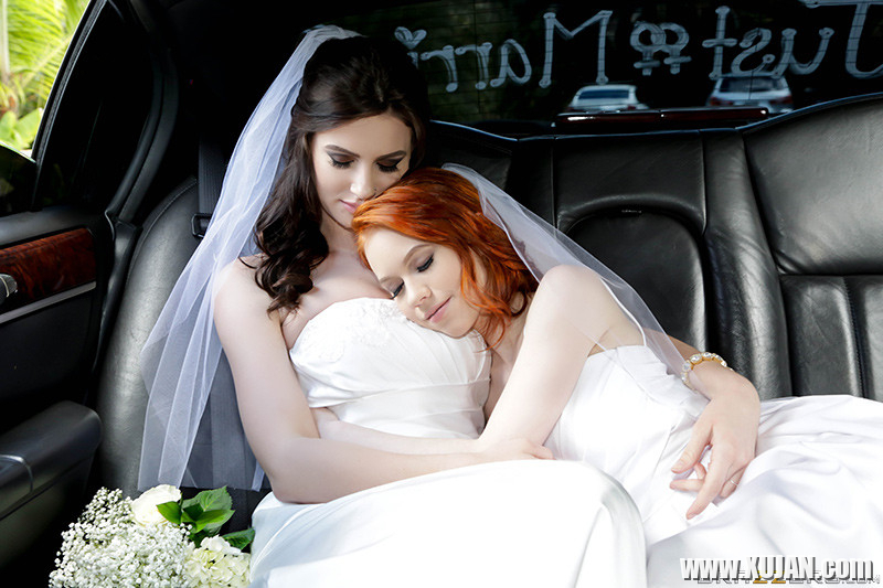 Lesbian Wedding sex pics with two young pornstars - Photo #1160147