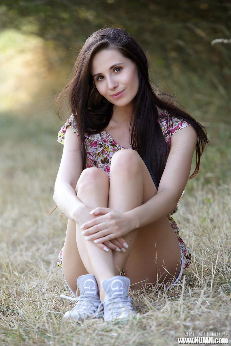 MPL Studios Presents Vanessa A in Behind The Bush - Photo #1162361