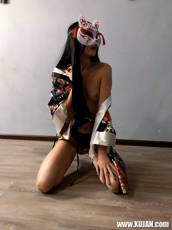 im here to share and give pleasure - Photo #1164645