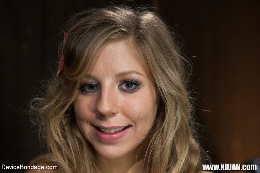 Chastity Lynn is suspended in a leather hogtie and made to cum - Photo #1168741