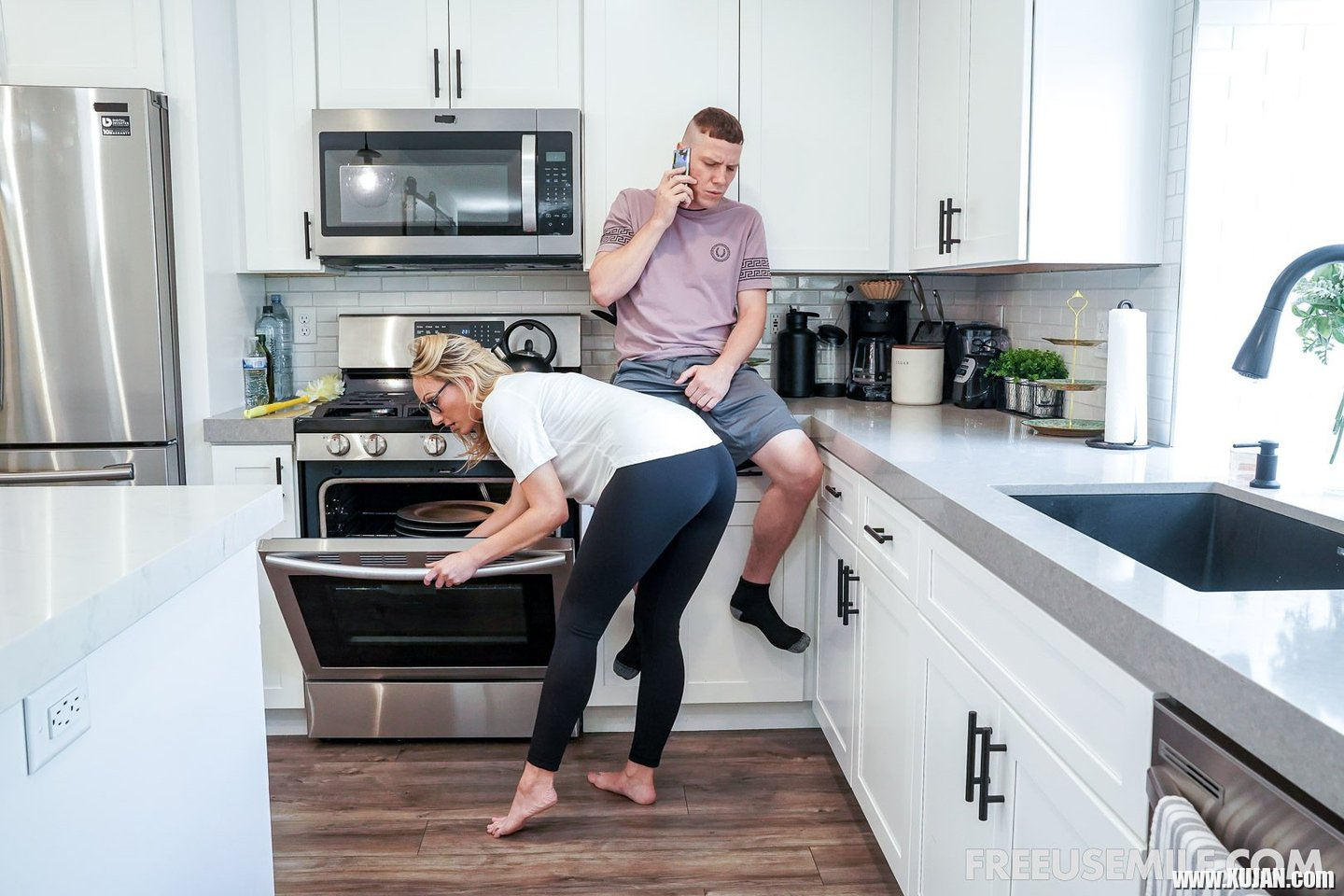 Busty MILF Crystal Clark loves fucking in front of her husband - Photo #1172498