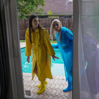 Horny bitches Isabel Moon Kay Lovely Fiona Frost crave for the same dong