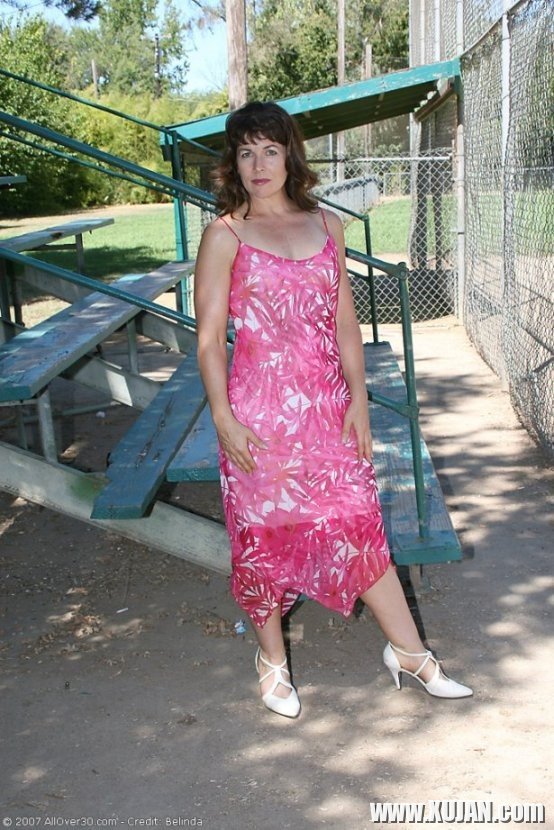 milf housewife exposes wet pink dirty poonani - Photo #1181199