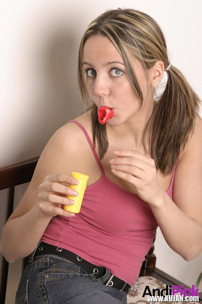 Andi Pink shows you how pink her pussy is - Photo #1181465