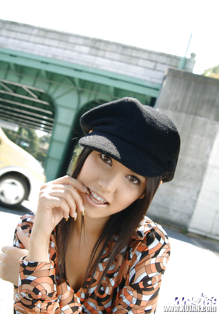 Amazingly lovely asian babe Maria Ozawa stripping off her clothes - Photo #1189735