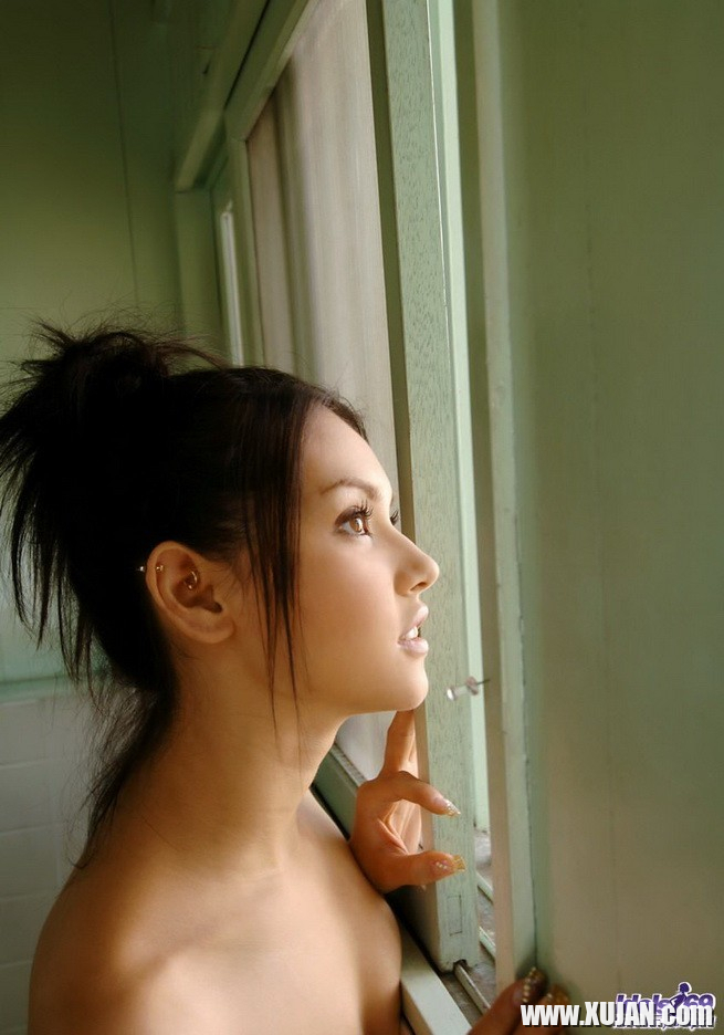 Japanese model Maria Ozawa in bikini shows titties - Photo #1189815