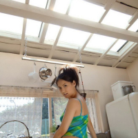 Asian slut Maria Ozawa shows perfect ass and pussy